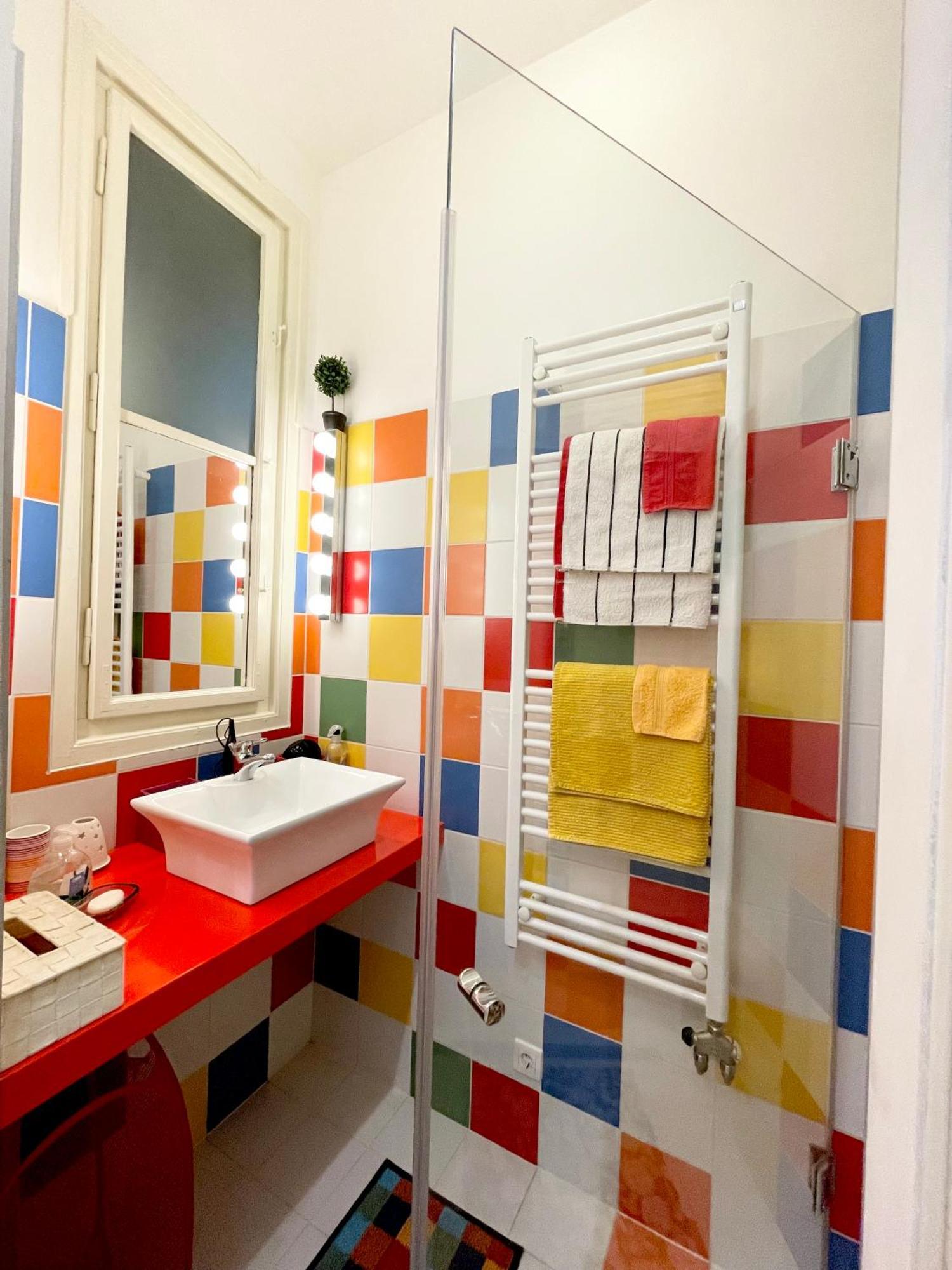 Rainbow Pearl Apartment At St Stephen' S Basilica Будапеща Екстериор снимка