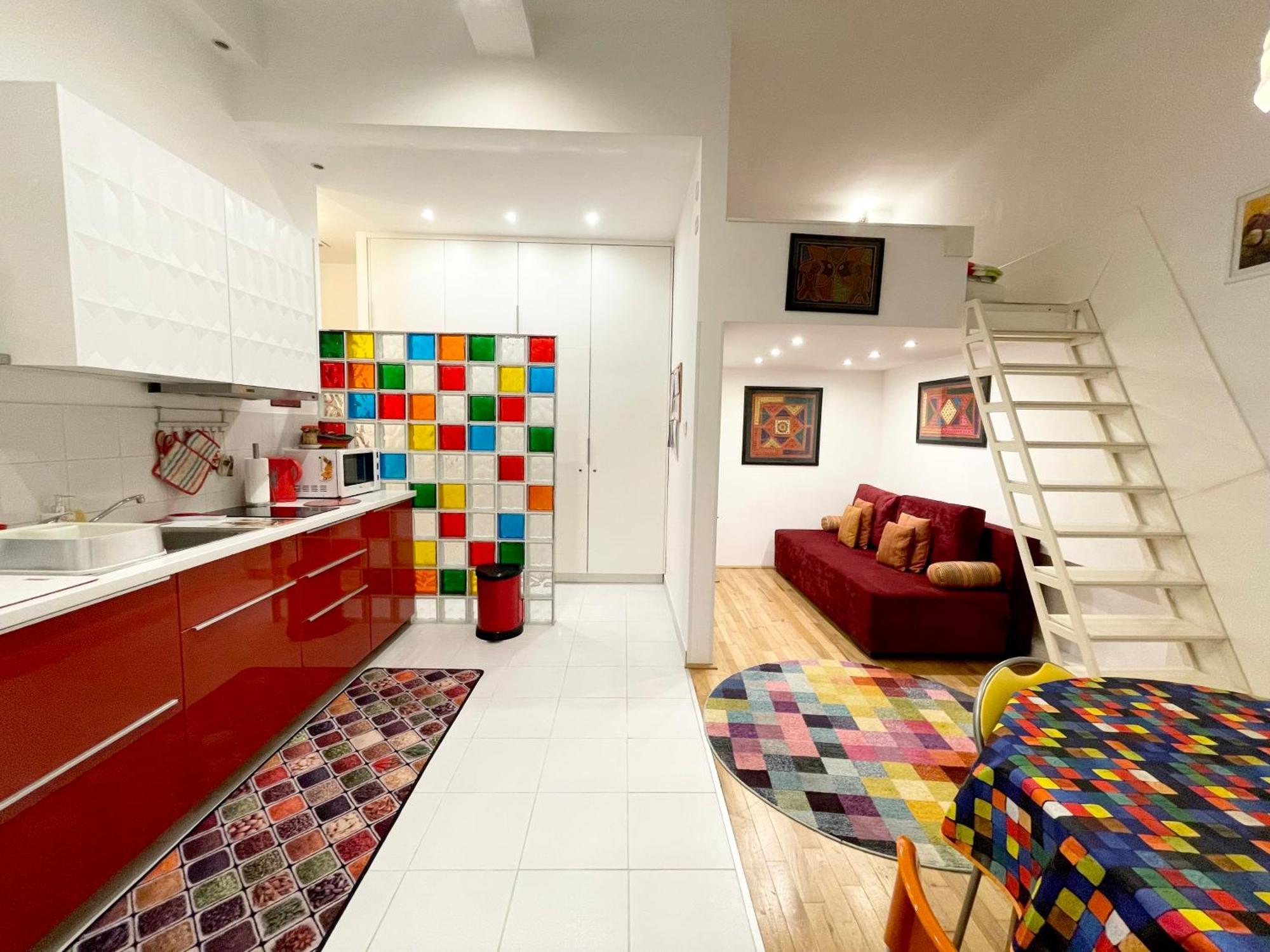 Rainbow Pearl Apartment At St Stephen' S Basilica Будапеща Екстериор снимка