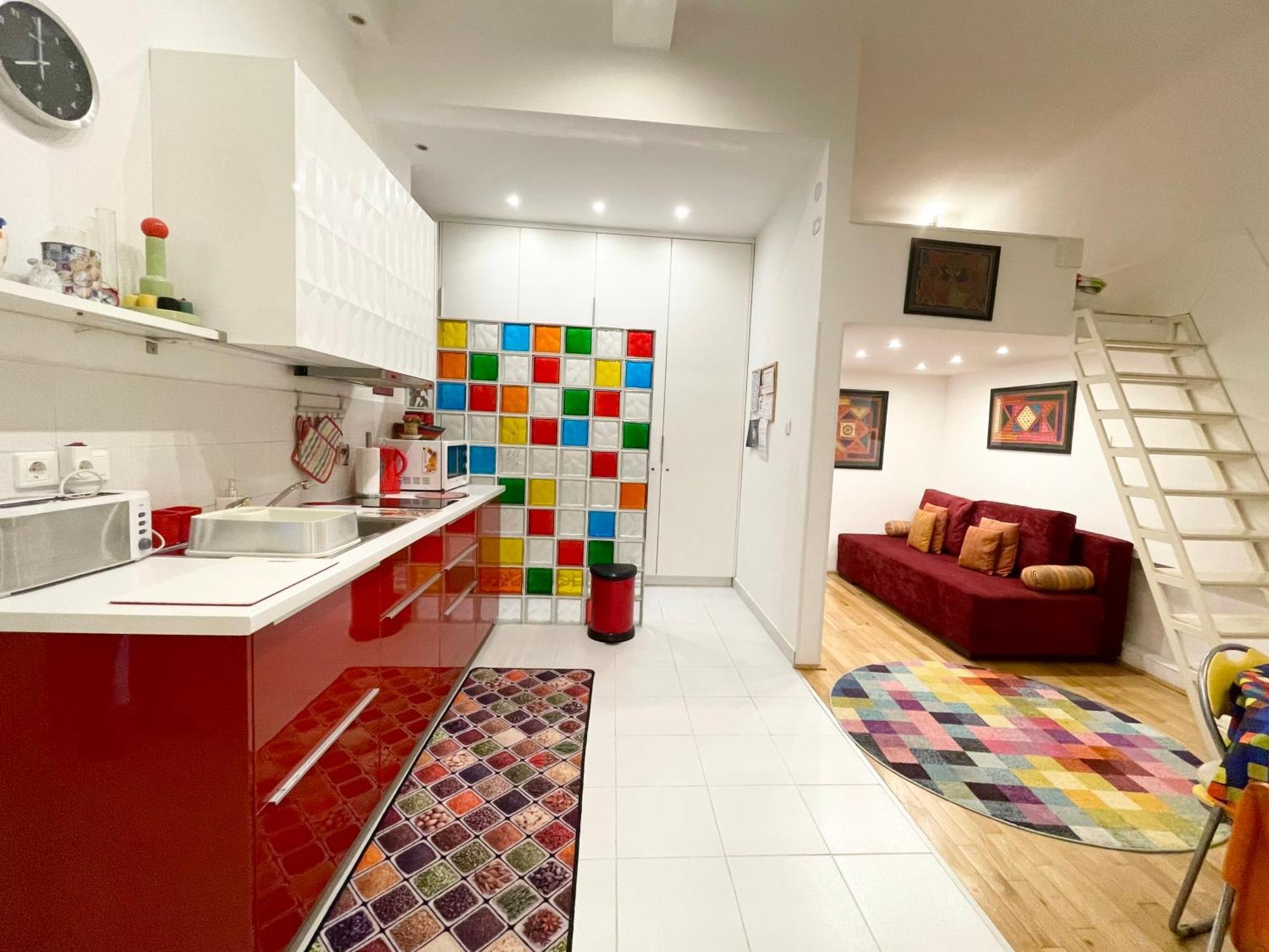 Rainbow Pearl Apartment At St Stephen' S Basilica Будапеща Екстериор снимка